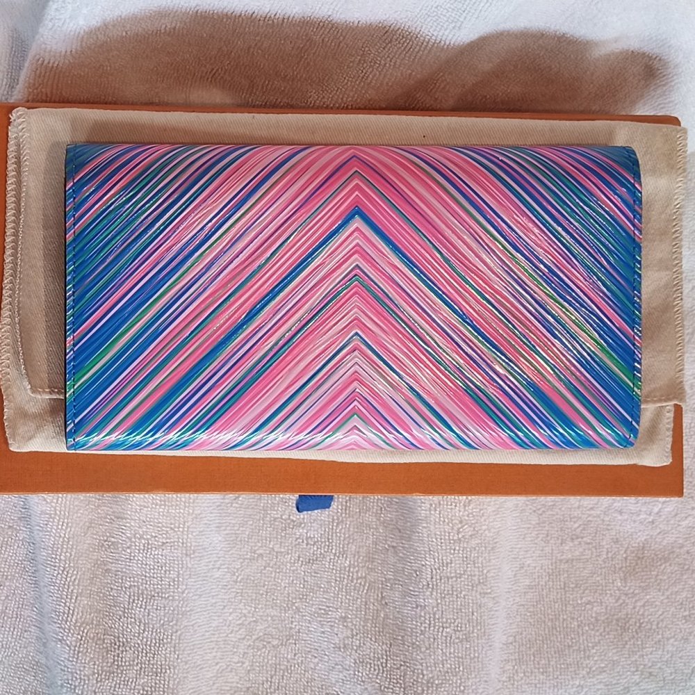 🩷🩵PRISTINE Ltd Ed LV Tropical Epi Sarah Long Wallet (w/ Box, Dust Bag & Chain) - Picture 3 of 12